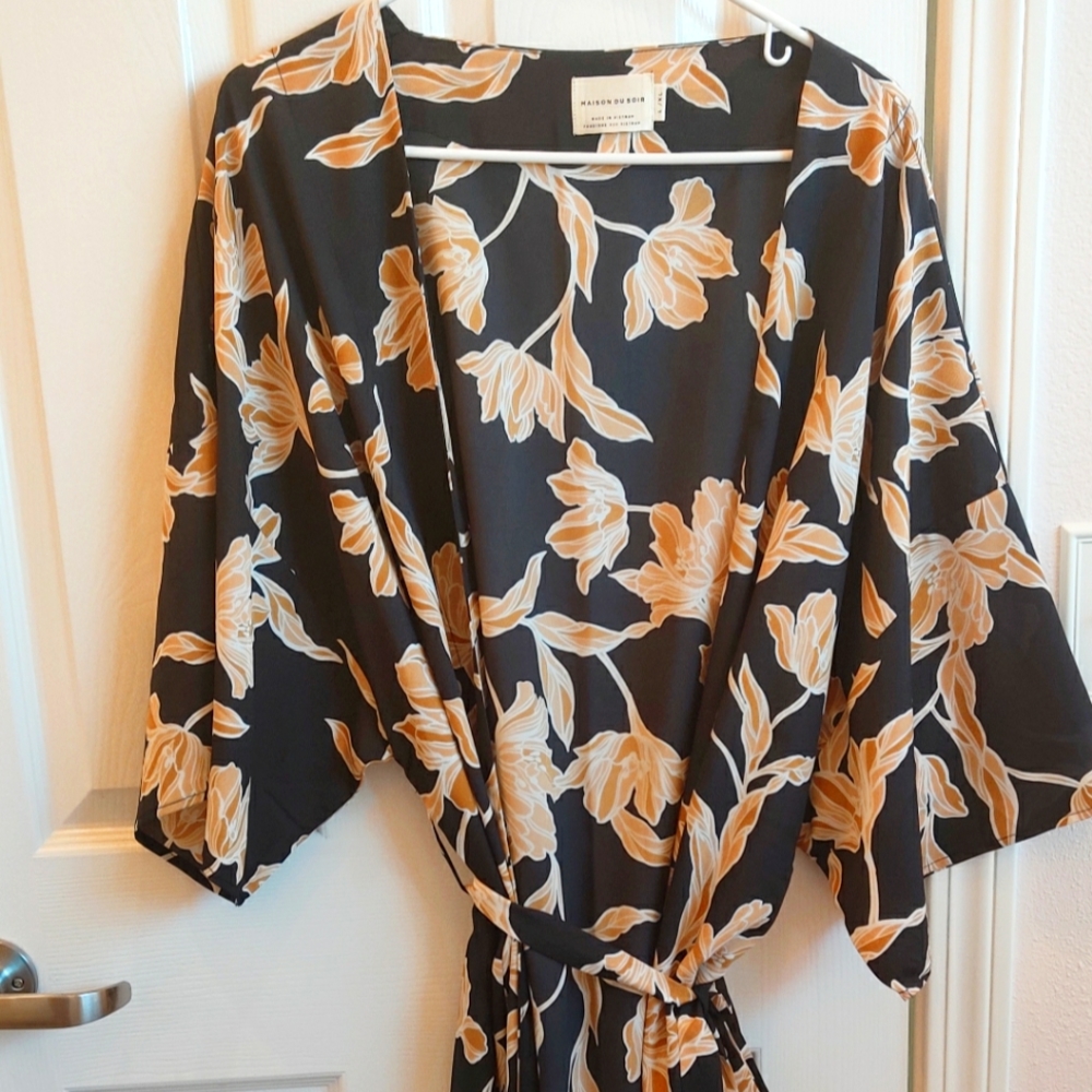 Gorgeous Black and Gold Kimono